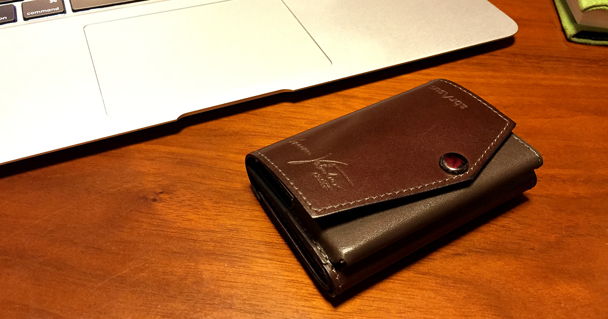 ミニマルな財布を求めて】abrAsusの「小さい財布」を購入！超小さいの ...